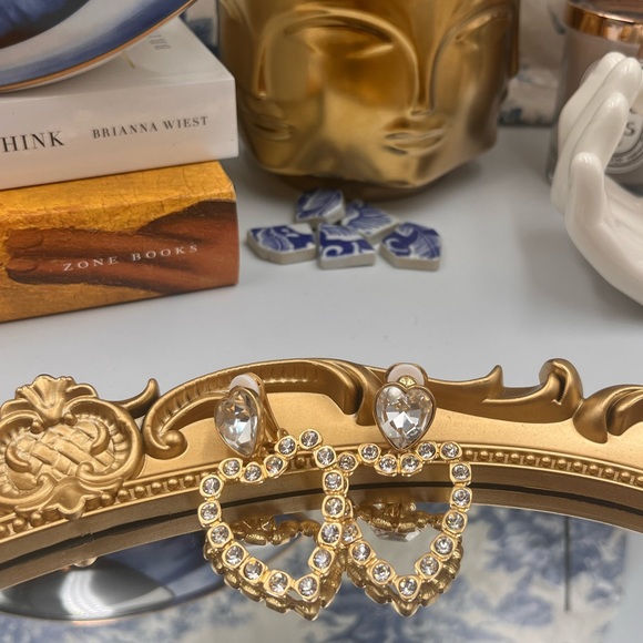 🆕 OSCAR DE LA RENTA 🧿 Crystal Heart Earrings 🪬 - Picture 2 of 16